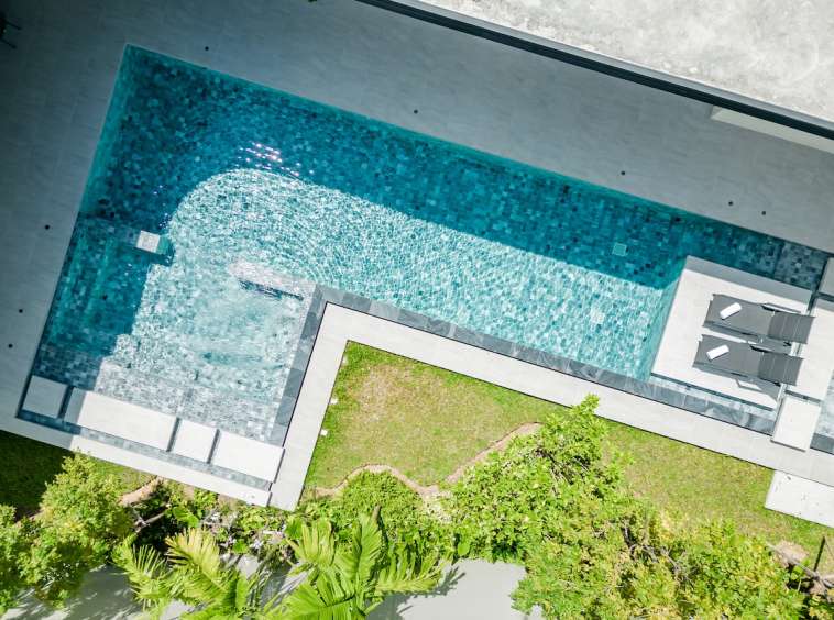 Alinda Villas Modern Pool